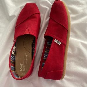 Toms women’s slip ons